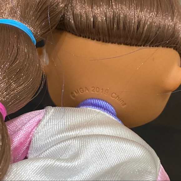 L.O.L Surprise OMG Sports Cheer Leader 9" Fashion Doll - Picture 7 of 8